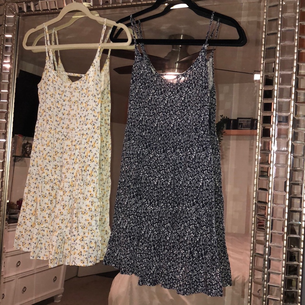 2 FOR $10.00 baby doll mini sun dresses ⭐️🌼